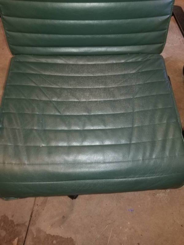 lot 52 image: Green Executive Office Chair