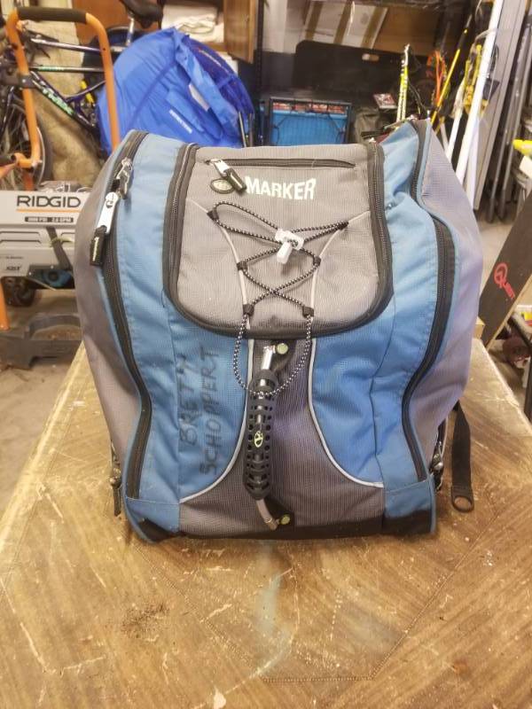 lot 66 image: Ski Boot Bag Lot