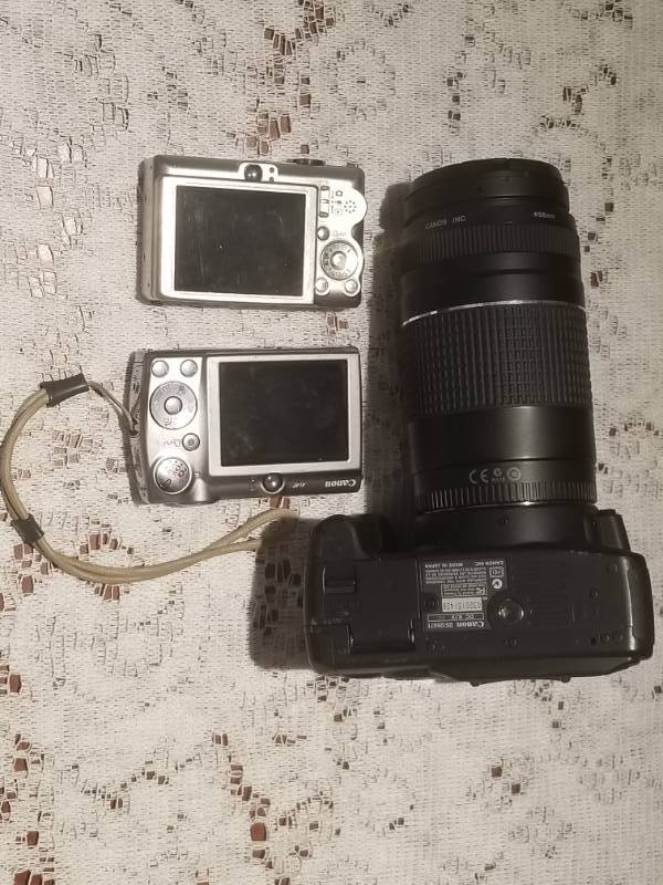 lot 64 image: Digital Camera Lot