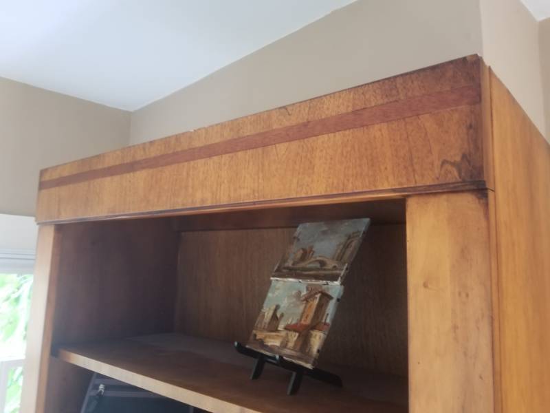 lot 50 image: Tall Book Shelf
