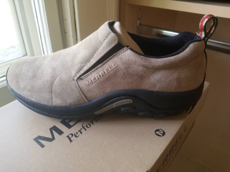 lot 86 image: Tan Merrell Shoes