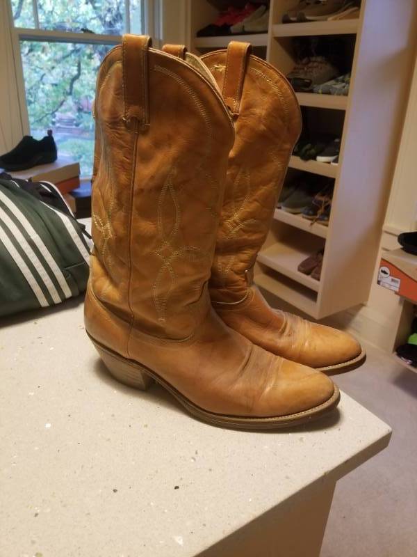 lot 87 image: Cowboy Boots