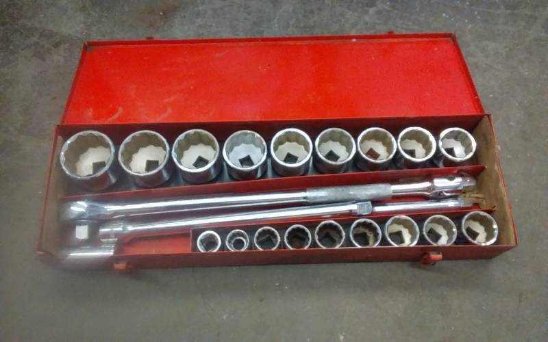 lot 3 image: Craftsman Socket Set 34 Inch Drive 78-2 38