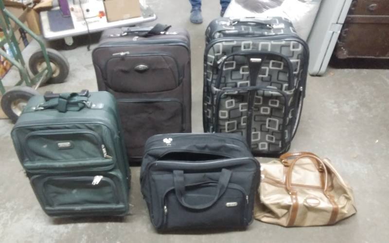 lot 33 image: Assorted Luggage