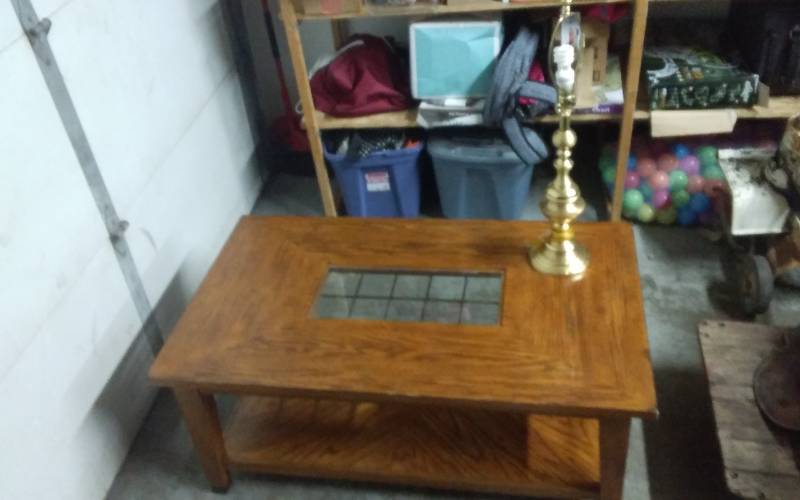 lot 51 image: Coffee Table 48x28x20 & Lamp