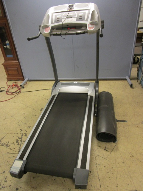 HORIZON T900 TREADMILL WITH FLOOR MAT EXERCISE EQUIPMENT