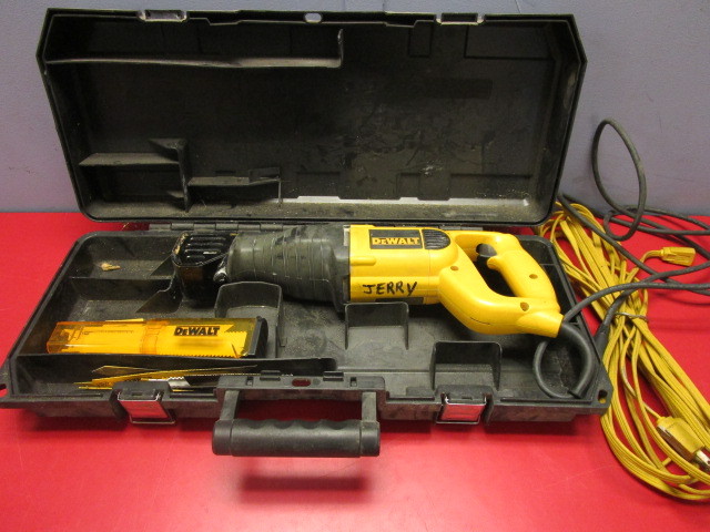 lot 508 image: DEWALT RECIPROCATING SAW