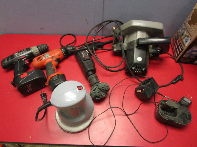 lot 510 image: CRAFTSMAN CIRCULAR SAW, DRILLS, AND POLISHER