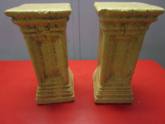 lot 534 image: DECORATIVE COLUMNS