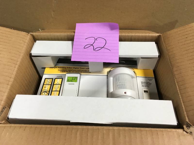 lot 22 image: Case of 5 New Defiant indoor-Outdoor Timer