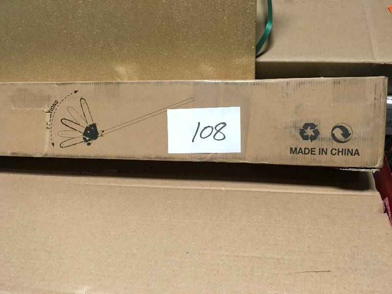 lot 108 image: Sunseeker 10 in. Articulating Pole Saw Attachment  in good condition
