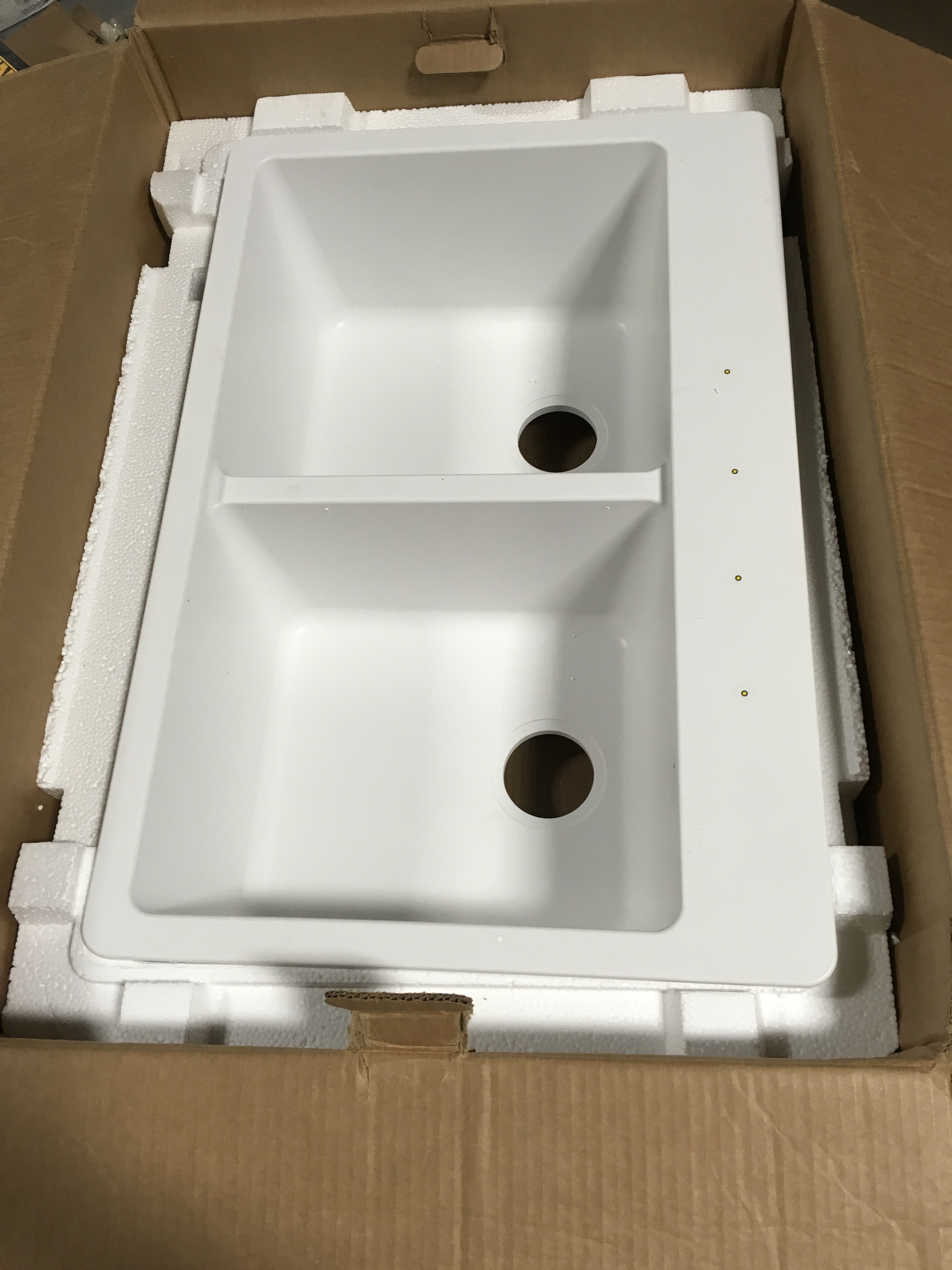 lot 139 image: Elkay by Schock Dual Mount Double Bowl Kitchen Sink Model HDDBD33229QW White  in good condition