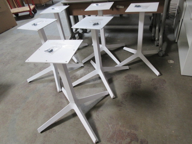 STEEL TABLE BASES IN WHITE