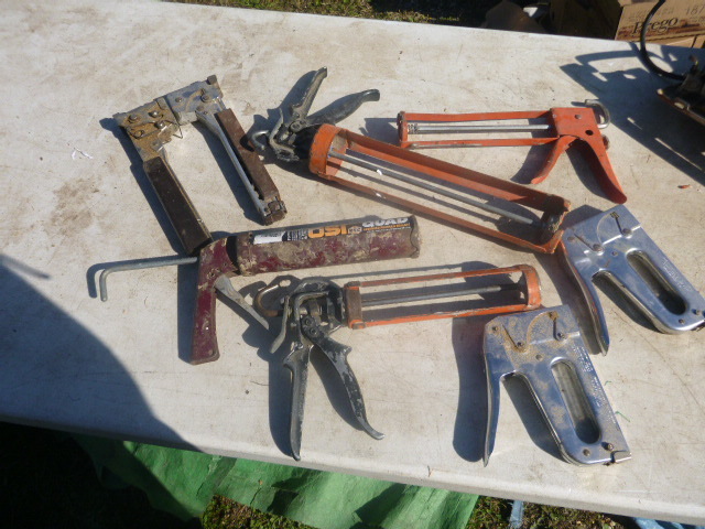 lot 60 image: Caulking Guns and Staplers