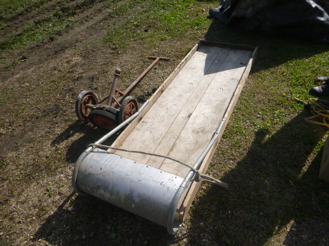 lot 116 image: Toboggan and 2 Wheel Cart