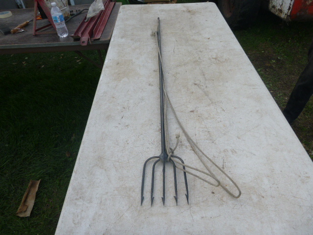 lot 154 image: Fishing Spear