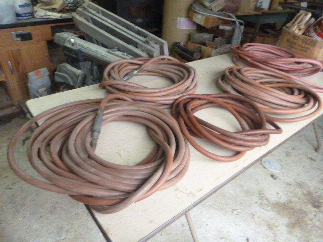 lot 211 image: 5 Air Compressor Hoses