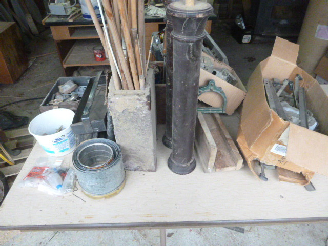 lot 213 image: Miscellaneous Garage Items