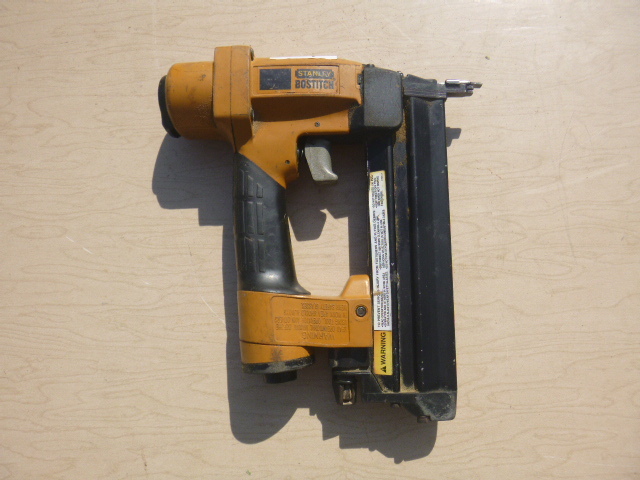 lot 173 image: Stanley Bostitch Brad Nailer