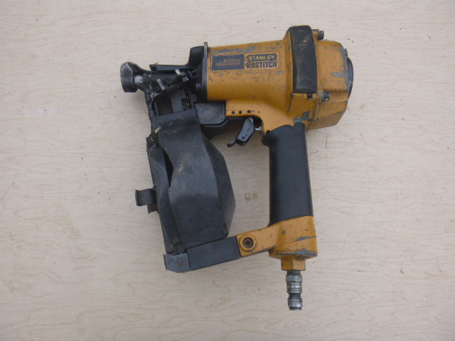 lot 201 image: Stanley Bostitch Ridge Runner Roofing Nailer