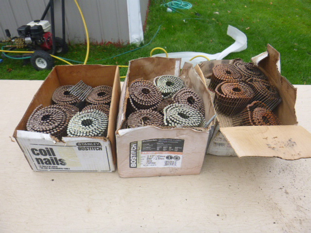 lot 203 image: Coil Nails