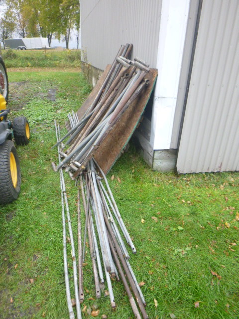 lot 209 image: Staging Platform