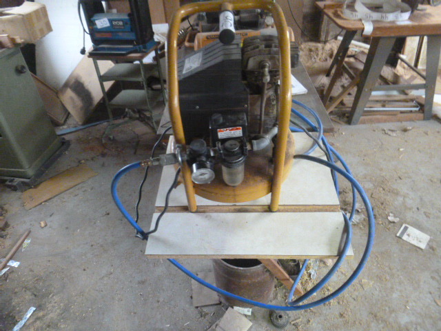 lot 36 image: Bostitch Air Compressor