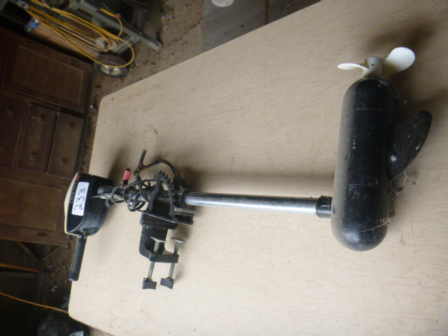 lot 233 image: Minn Kota 55 Trolling Motor