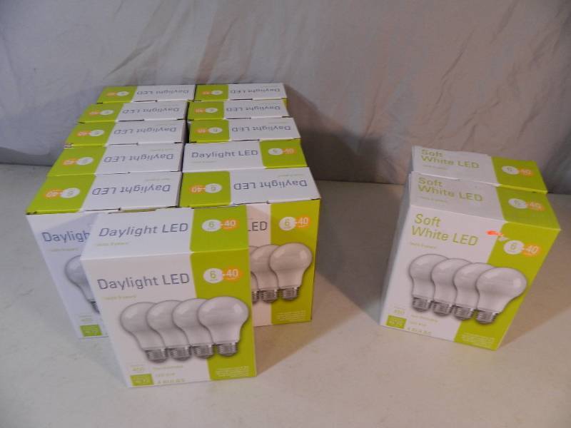 lot 3 image: 52 New LED Light Bulbs