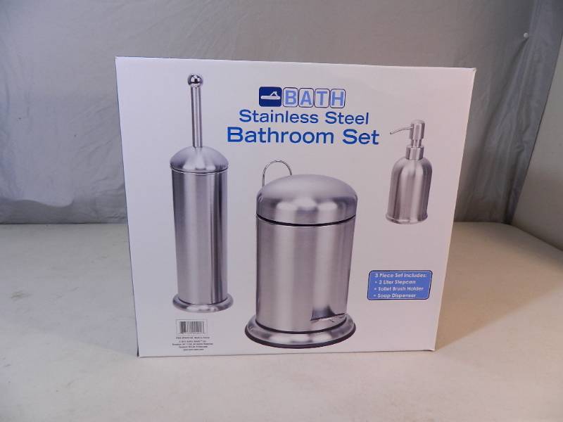 lot 29 image: New 3 Piece Bathroom Set