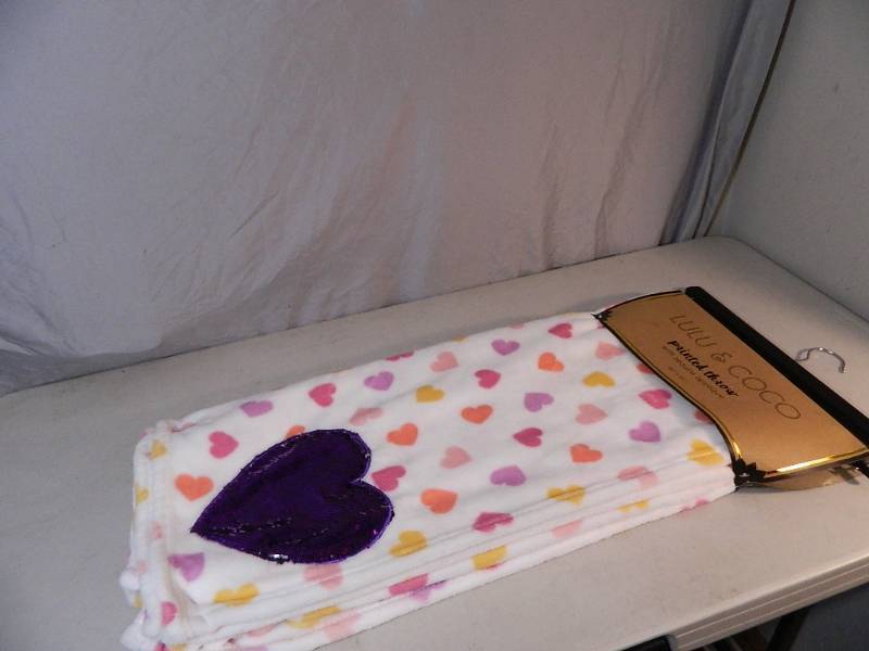 lot 50 image: New Lulu and Coco Printed Throw