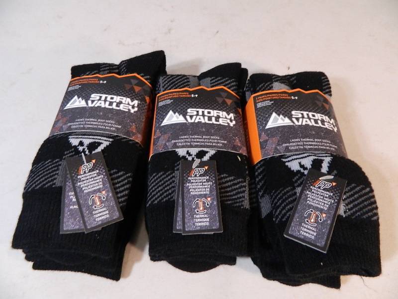 lot 51 image: 6 Pairs of Ladies Thermal Socks