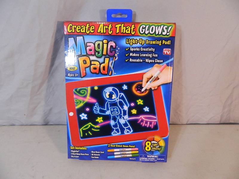lot 74 image: New Magic Pad Set