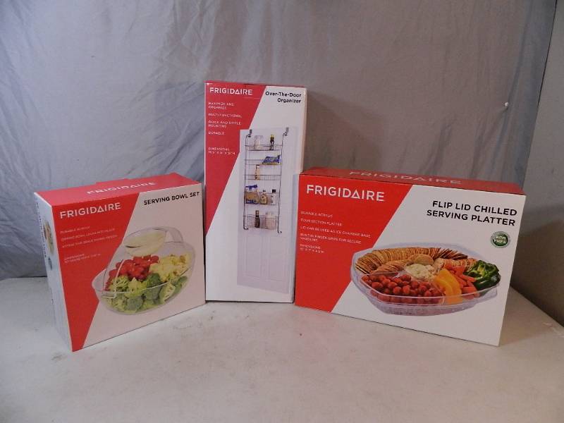 lot 154 image: 3 New Frigidaire Items