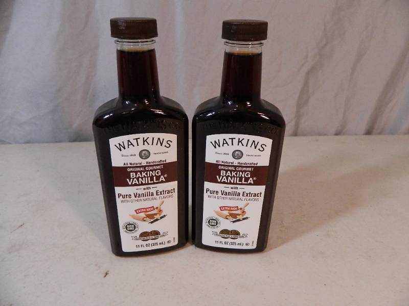 lot 162 image: 2 New Large Bottles of Watkins Baking Vanilla