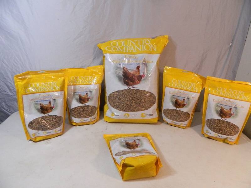 lot 173 image: 6 New Bags of Country Companion Poultry Dried Mealworm Treats