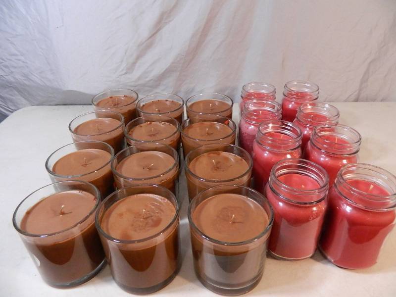 lot 191 image: 20 New Candles