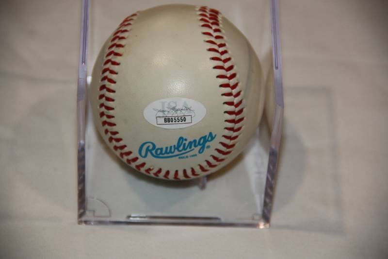 lot 1 image: Kirby Puckett Single Signed Logo Baseball Auto JSA COA