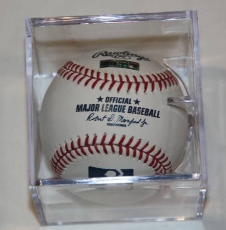 lot 14 image: Eddy Martinez Single Signed Baseball Auto Onyx COA