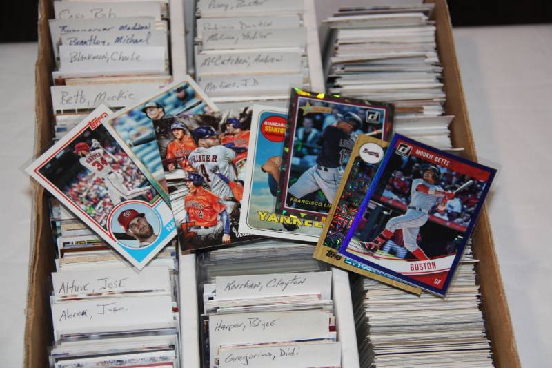 lot 26 image: Three Row Box Lot Baseball Cards