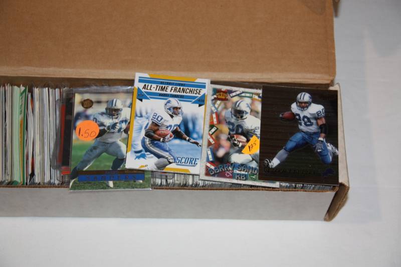lot 33 image: Single Row Box Lot Barry Sanders