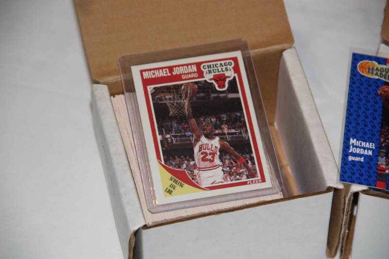 lot 61 image: Fleer Basketball Set Lot 89-90, 90-91 and 91-92  3 Sets