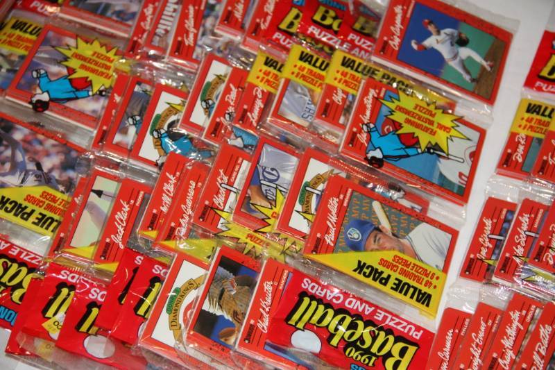 lot 63 image: 1990 Donruss Baseball Rack Pack Lot  20 Packs