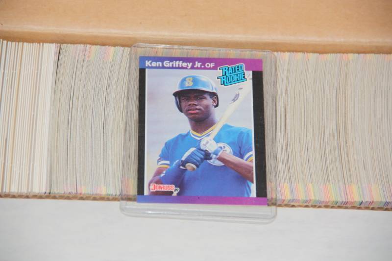 lot 65 image: 1989 Donruss Complete Set Ken Griffey Jr Rookie