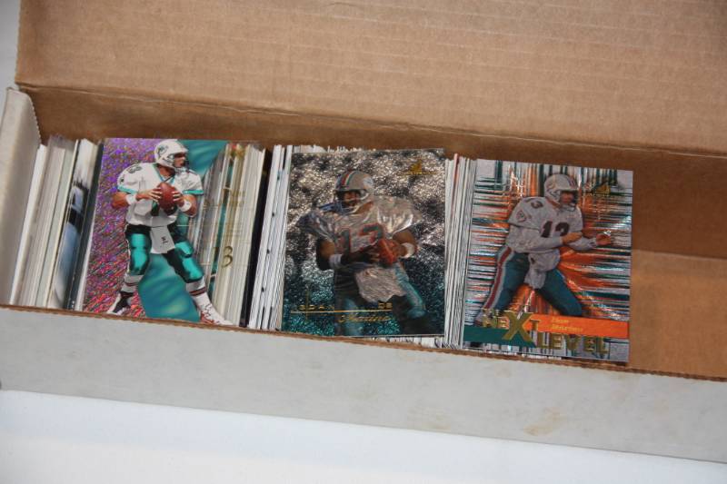 lot 95 image: Dan Marino Football Card Lot  300 Cards