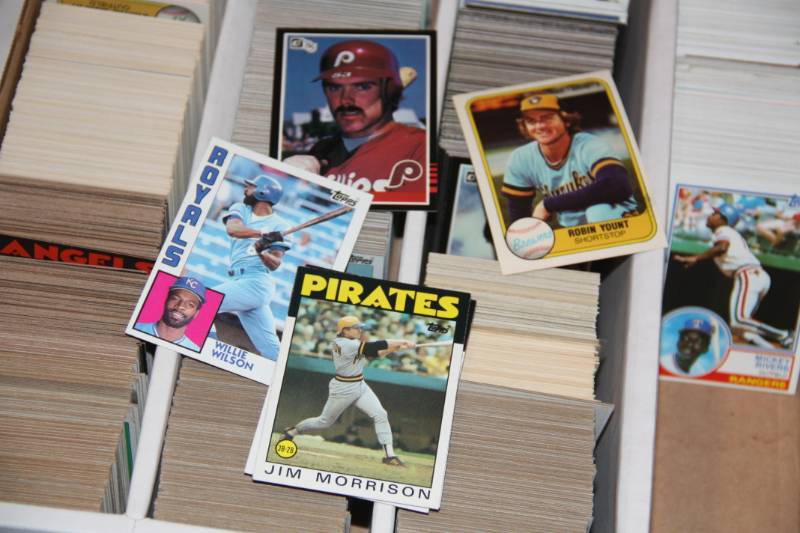 lot 98 image: Four Row Box Baseball Card Lot  Mid 1980s Cardsd