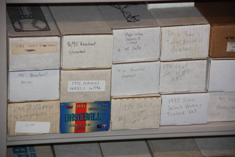 lot 101 image: Large Lot of Baseball Card Sets