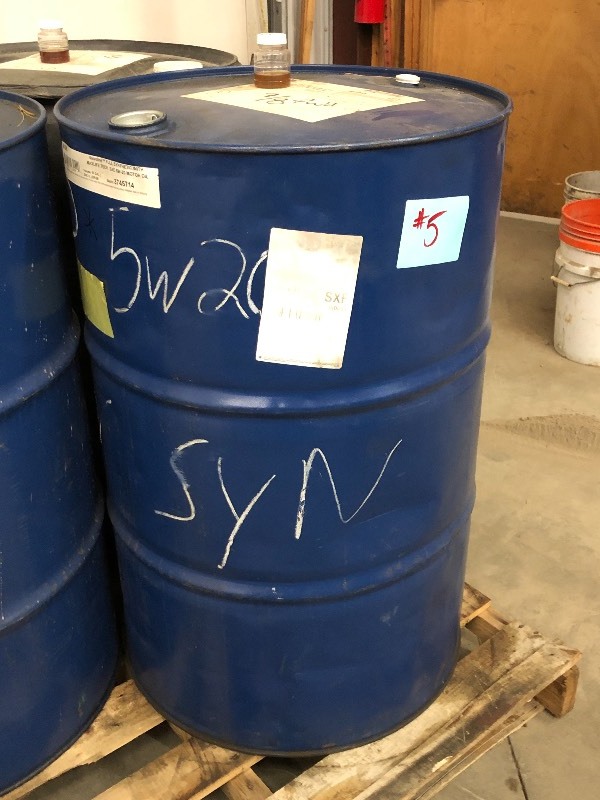 lot 5 image: Drum Of 5W-20 Motor Oil