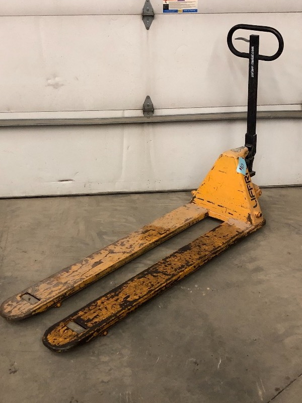 lot 10 image: LitRite 5500# Pallet Jack