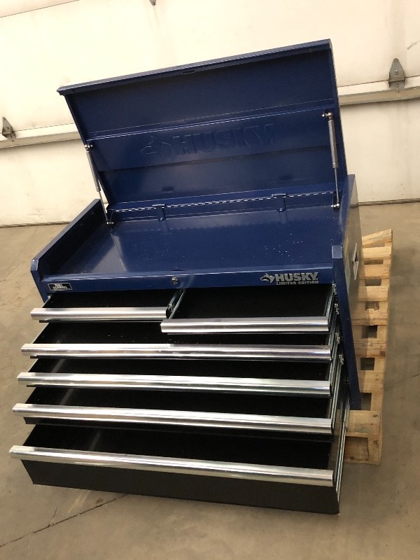 lot 12 image: Husky Limited Edition Tool Box